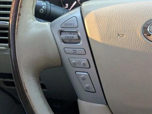 2016 INFINITI QX80 Base