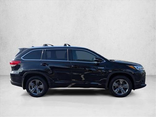 2019 Toyota Highlander Hybrid Platinum