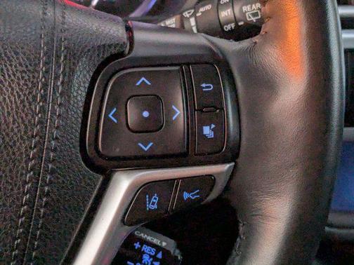 2019 Toyota Highlander Hybrid Platinum