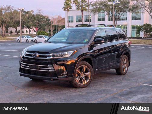2019 Toyota Highlander Hybrid Platinum