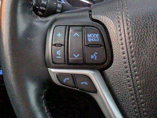 2019 Toyota Highlander Hybrid Platinum