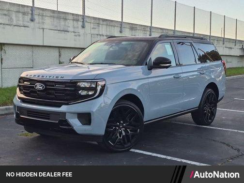 Glacier Gray Metallic Tri-Coat 2027 Ford Expedition Platinum