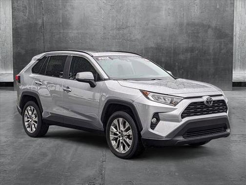 2020 Toyota RAV4 XLE Premium