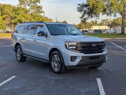 Glacier Gray Metallic Tri-Coat 2026 Ford Expedition Max Active 4x2