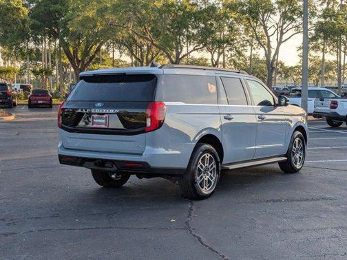 Glacier Gray Metallic Tri-Coat 2026 Ford Expedition Max Active 4x2