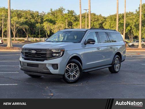 Glacier Gray Metallic Tri-Coat 2026 Ford Expedition Max Active 4x2