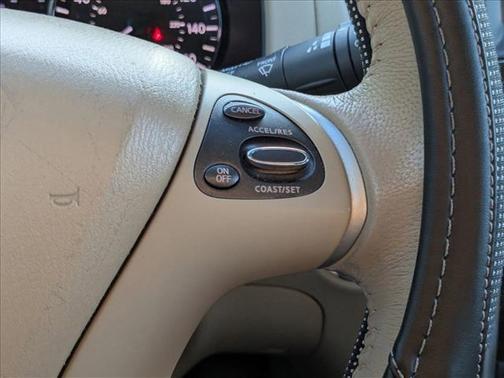 2014 Nissan Pathfinder SL