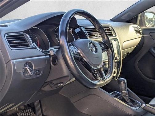 2016 Volkswagen Jetta 1.8T Sport