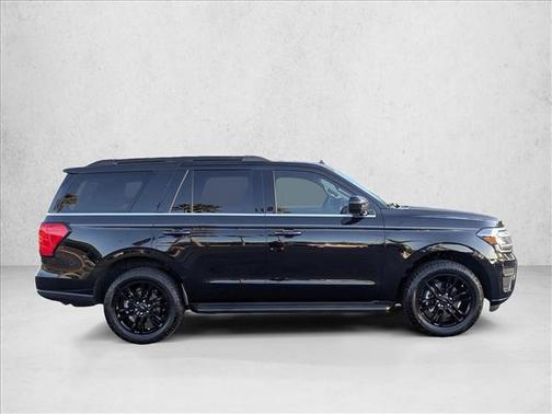 Agate Black Metallic 2024 Ford Expedition XLT