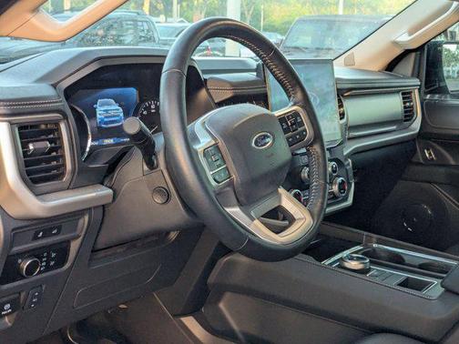 Agate Black Metallic 2024 Ford Expedition XLT
