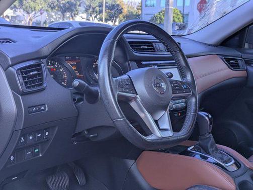 Gun Metallic 2018 Nissan Rogue SL