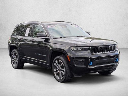 Diamond Black Crystal Pearlcoat 2022 Jeep Grand Cherokee 4xe Overland