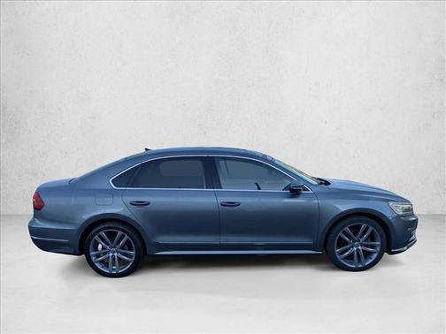 2017 Volkswagen Passat 1.8T SE w/Technology