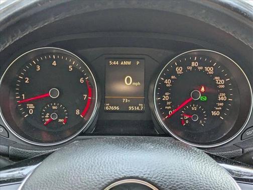 2017 Volkswagen Passat 1.8T SE w/Technology