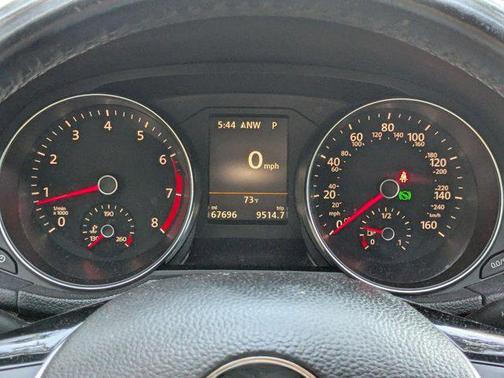 2017 Volkswagen Passat 1.8T SE w/Technology