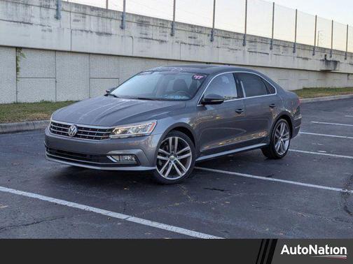 2017 Volkswagen Passat 1.8T SE w/Technology