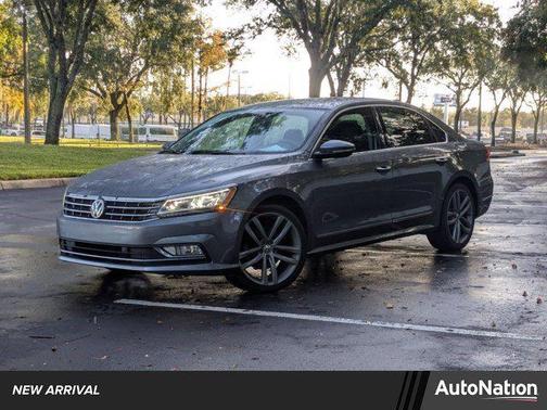 2017 Volkswagen Passat 1.8T SE w/Technology