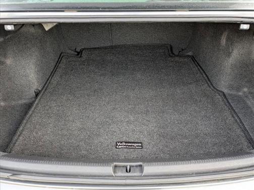 2017 Volkswagen Passat 1.8T SE w/Technology