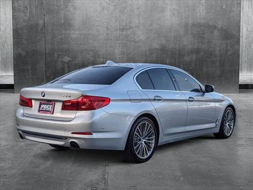 2018 BMW 530 530i