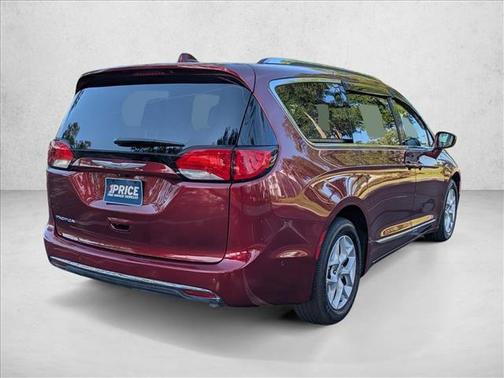 Velvet Red Pearlcoat 2020 Chrysler Pacifica Touring-L Plus