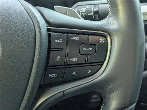 Silver Lining Metallic 2019 Lexus ES 350 Luxury
