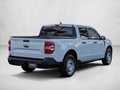 Oxford White 2022 Ford Maverick XL