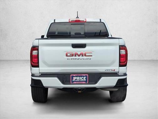 2024 GMC Canyon AT4