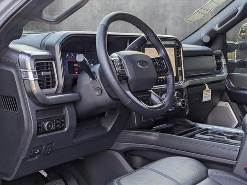 2025 Ford F-250 Platinum