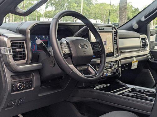 2025 Ford F-250 Platinum