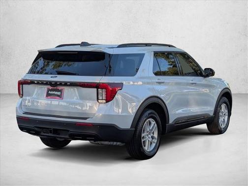 Space White Metallic 2026 Ford Explorer Active