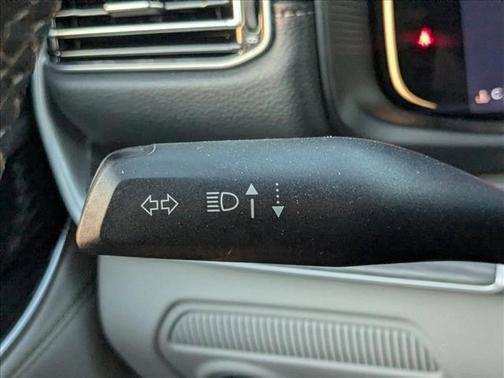 Silver Zynith 2024 Jeep Wagoneer L Series II 4x2