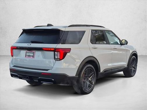 Avalanche Gray 2027 Ford Explorer ST-Line