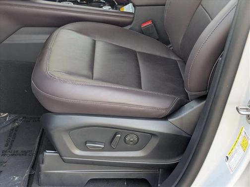 Space White Metallic 2026 Ford Explorer Platinum