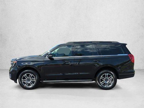 Agate Black Metallic 2026 Ford Expedition Active
