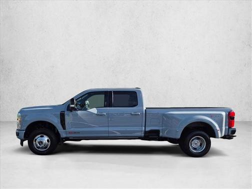 Glacier Gray Metallic Tri-Coat 2026 Ford F-350 Platinum