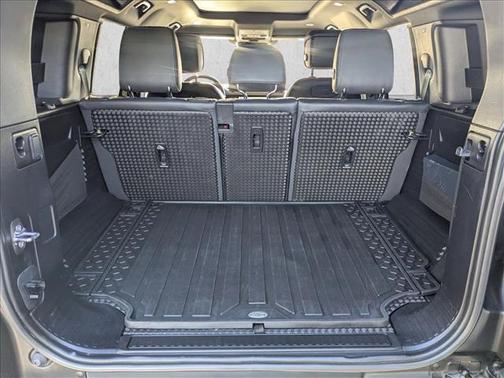 Pangea Green Metallic 2022 Land Rover Defender 110 X-Dynamic HSE