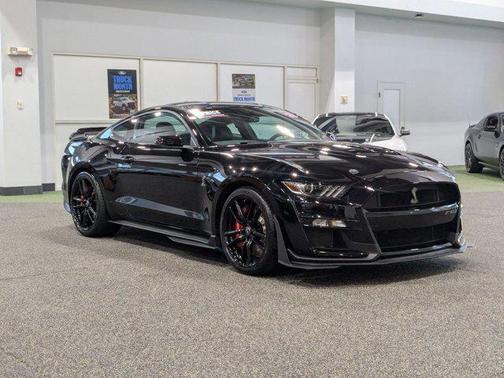 2021 Ford Shelby GT500 Base
