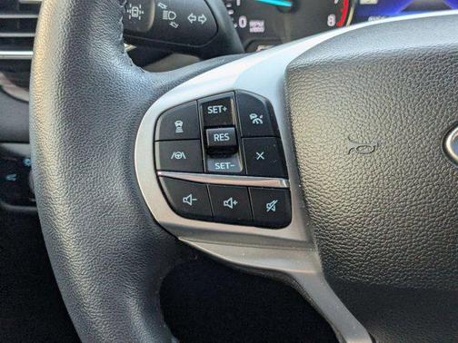 Iconic Silver Metallic 2024 Ford Explorer Limited