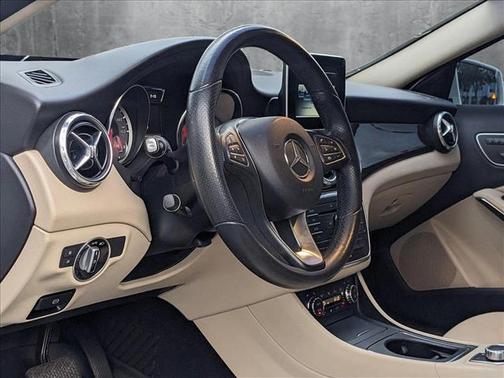 2017 Mercedes-Benz GLA 250 Base