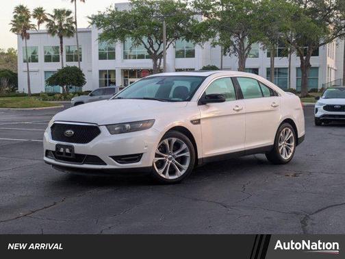 White Platinum Metallic Tri-Coat 2014 Ford Taurus SHO