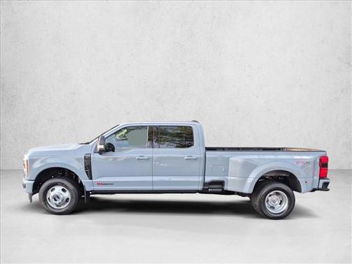 Glacier Gray Metallic Tri-Coat 2027 Ford F-350 Platinum