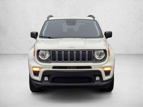 Alpine White Clearcoat 2022 Jeep Renegade Latitude