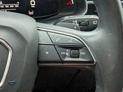Orca Black Metallic 2021 Audi Q8 55 Premium Plus
