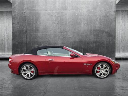 2013 Maserati GranTurismo Base