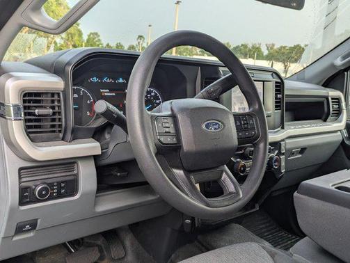 Avalanche 2025 Ford F-350 XL