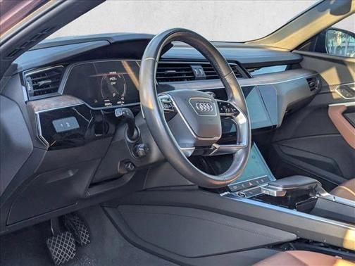 2022 Audi e-tron Premium