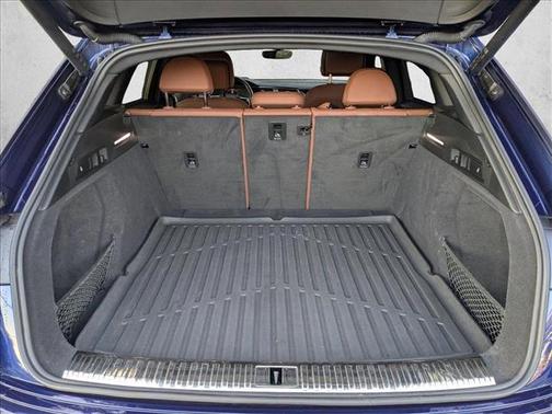 2022 Audi e-tron Premium