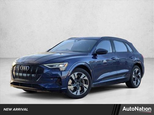 2022 Audi e-tron Premium