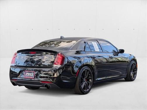 2023 Chrysler 300 C