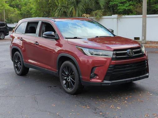 2019 Toyota Highlander SE